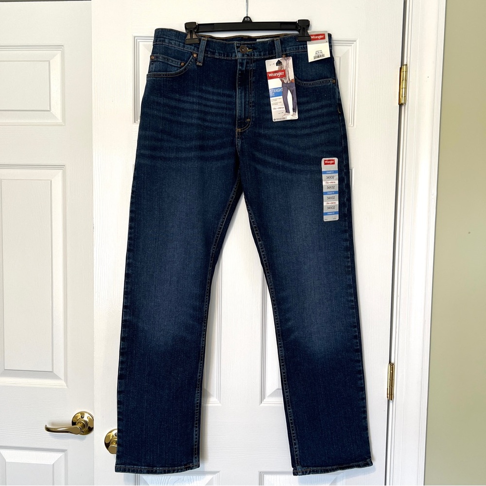 Wrangler Straight Fit mens jeans NWT 34